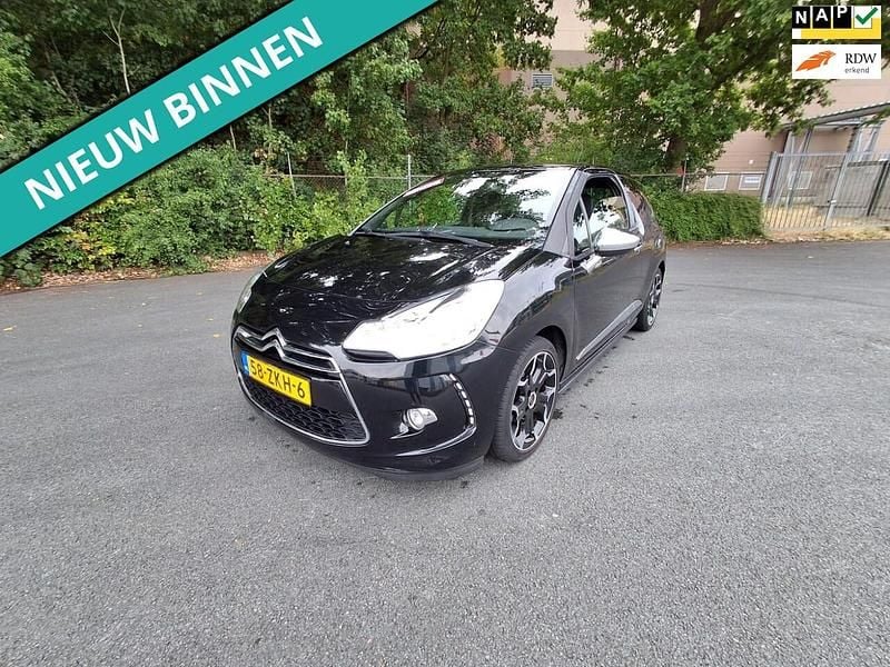 Zwart Occasion 2012 Citroën DS3 Chic Hatchback | € 2.499 (Goede deal) - Afbeelding 1/4