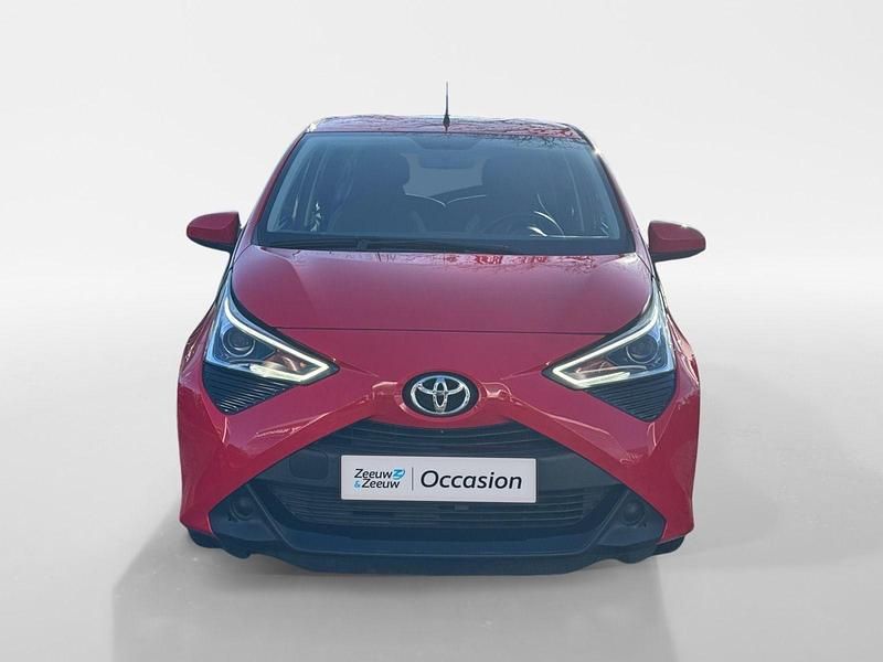 Occasion Toyota Aygo X-play 72 PK (52 kW) 2020 Rood Hatchback