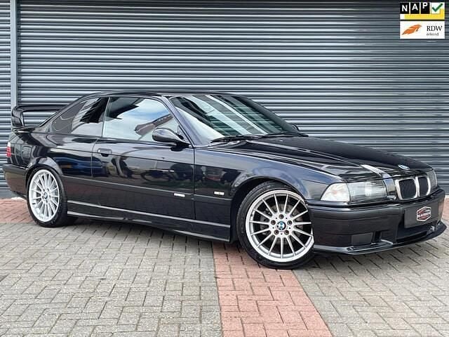 Zwart Gebruikt 1996 BMW 318 Gran Turismo Executive Coupé | € 17.500 - Afbeelding 1/4
