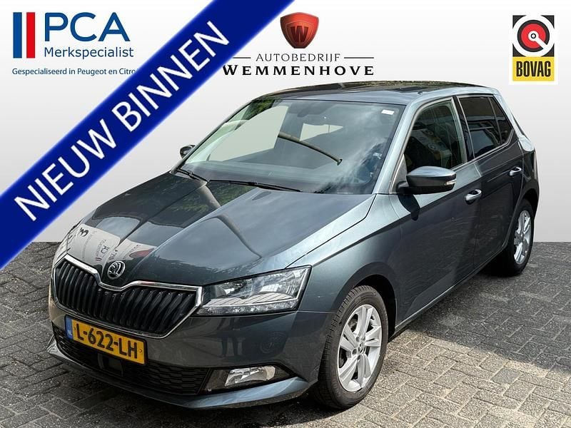 Grijs Gebruikt 2021 Skoda Fabia Ambition Hatchback | € 10.795 (Eerlijke prijs) - Afbeelding 1/4