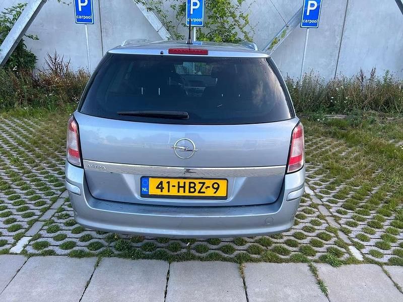 Blauw Gebruikt 2008 Opel Astra Stationwagen | € 1.900 (Eerlijke prijs) - Afbeelding 1/4