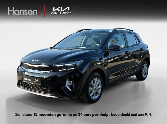 Zwart, metallic lak Gebruikt 2024 Kia Stonic SUV | € 21.445 (Eerlijke prijs) - Afbeelding 1/4