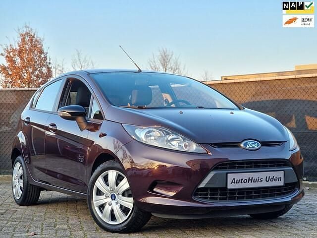 Occasion Ford Fiesta Limited 60 PK (44 kW) 2009 Paars (metallic) Hatchback