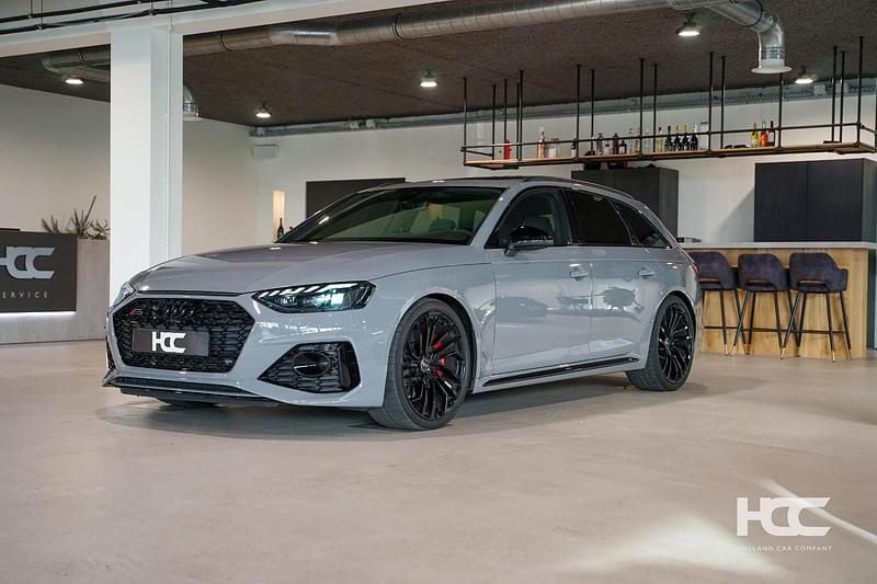 Grijs Occasion 2022 Audi RS4 Competition Stationwagen | € 79.950 (Eerlijke prijs) - Afbeelding 1/4