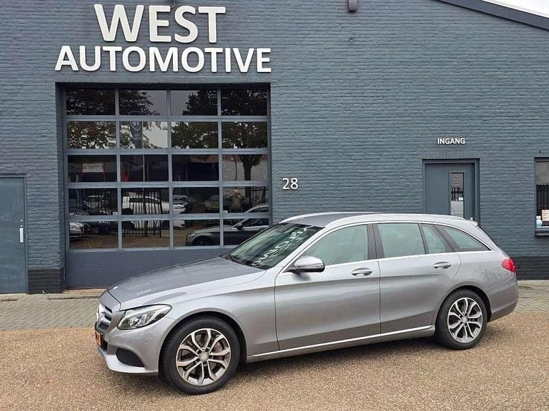 Grijs Gebruikt 2016 Mercedes C350e Edition Stationwagen | € 10.950 (Duur) - Afbeelding 1/4
