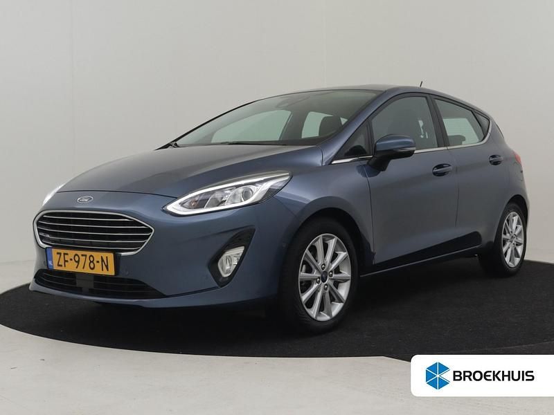Blauw Occasion 2019 Ford Fiesta Titanium Hatchback | € 10.700 (Eerlijke prijs) - Afbeelding 1/4