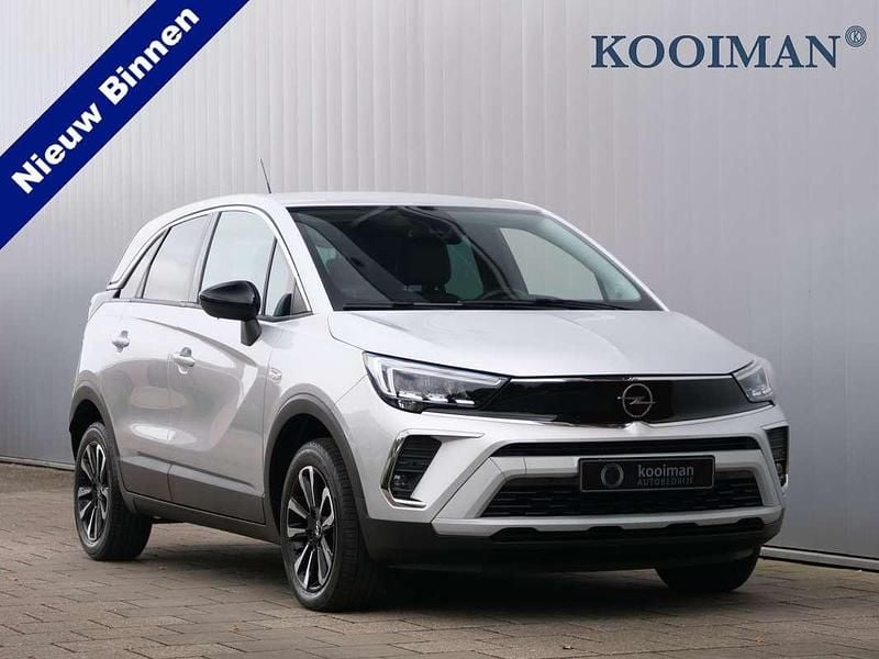 Grijs, metallic lak Gebruikt 2024 Opel Crossland Elegance SUV | € 20.695 (Eerlijke prijs) - Afbeelding 1/4