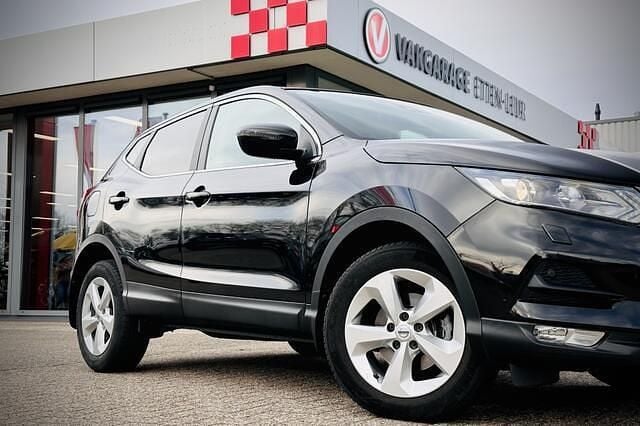 Occasion Nissan Qashqai N-Connecta 116 PK (85 kW) 2018 Zwart SUV