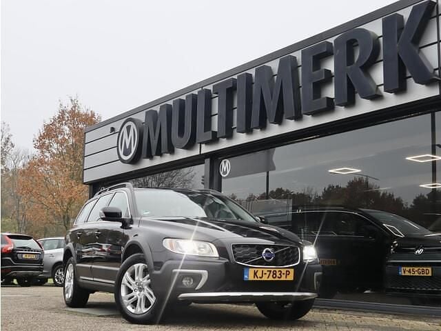 Zwart Gebruikt 2015 Volvo XC70 Summum Stationwagen | € 16.885 - Afbeelding 1/4