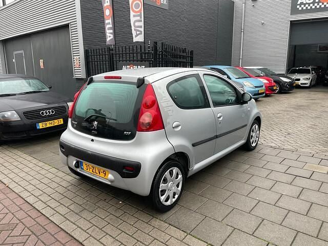 Occasion Peugeot 107 68 PK (50 kW) 2011 Grijs Hatchback