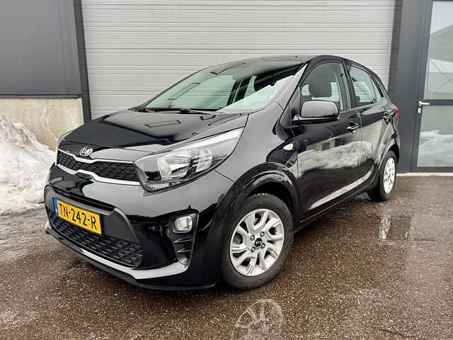Zwart (metallic) Occasion 2018 Kia Picanto Hatchback | € 7.750 (Eerlijke prijs) - Afbeelding 1/4