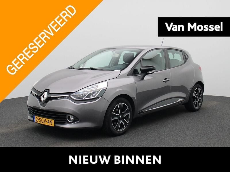 Grijs Gebruikt 2013 Renault Clio IV Expression Hatchback | € 6.900 (Eerlijke prijs) - Afbeelding 1/4
