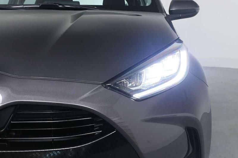 Occasion Toyota Yaris 125 PK (91 kW) 2021 Grijs Hatchback