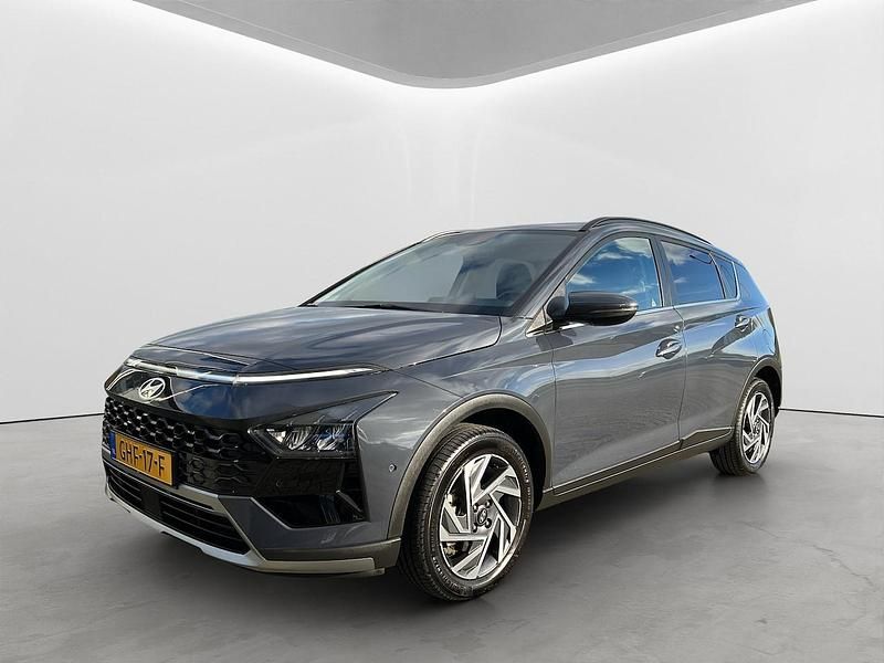 Grijs Gebruikt 2024 Hyundai Bayon Premium SUV | € 26.900 (Iets duurder) - Afbeelding 1/4