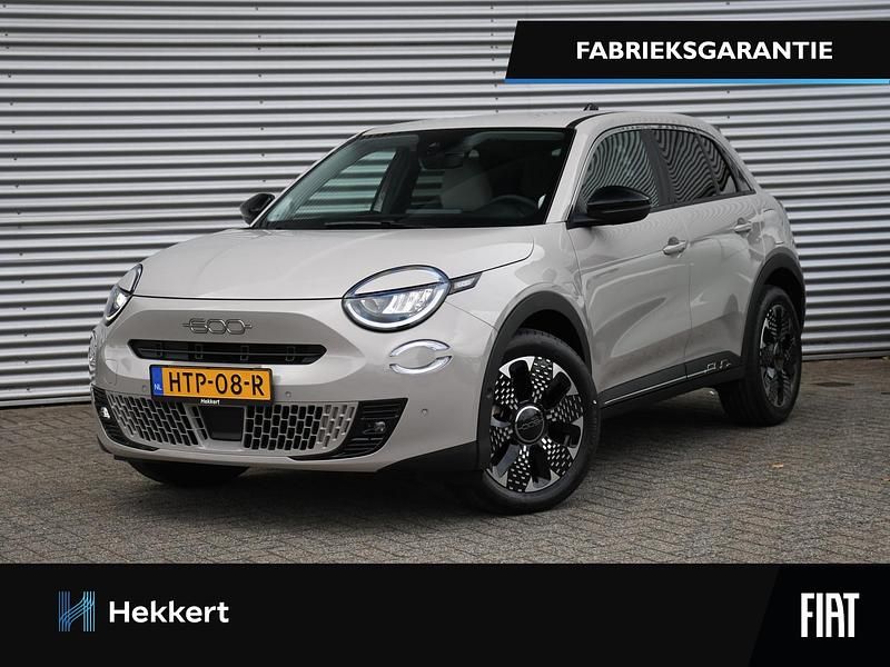 Grijs Nieuw 2025 Fiat 600E La Prima SUV | € 37.690 (Iets duurder) - Afbeelding 1/4