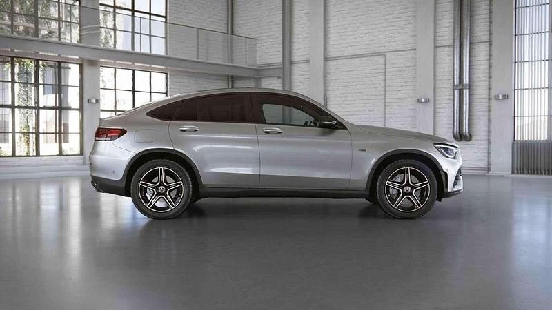 Occasion Mercedes GLC300e Premium Plus 320 PK (235 kW) 2021 Grijs Coupé