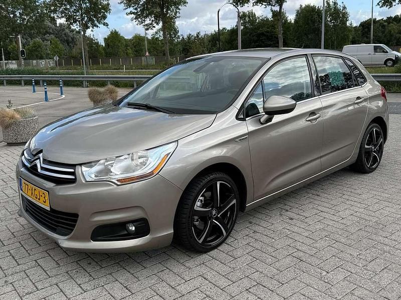 Beige Gebruikt 2012 Citroën C4 Hatchback | € 4.750 (Iets duurder) - Afbeelding 1/4