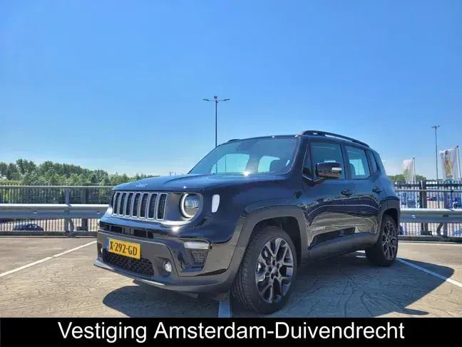 Zwart, metallic lak Gebruikt 2023 Jeep Renegade Altitude SUV | € 36.490 (Duur) - Afbeelding 1/4