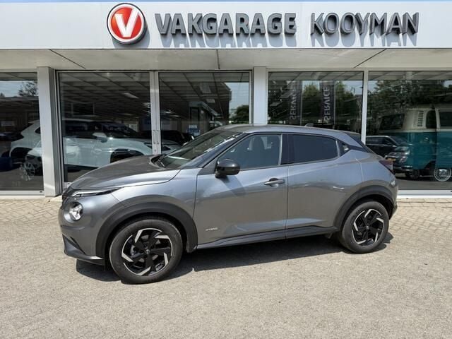 Grijs Gebruikt 2024 Nissan Juke N-Connecta SUV | € 25.850 (Eerlijke prijs) - Afbeelding 1/4