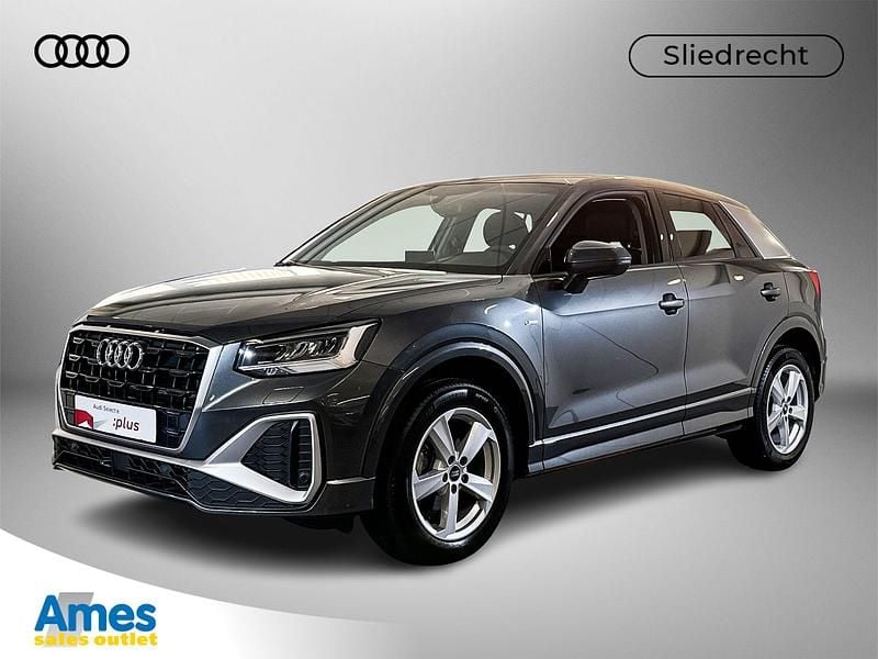 Grijs Gebruikt 2023 Audi Q2 Comfort SUV | € 31.495 (Eerlijke prijs) - Afbeelding 1/3
