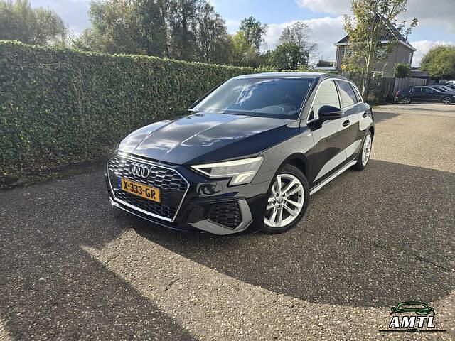 Zwart Gebruikt 2020 Audi A3 Sportback Premium Hatchback | € 26.900 (Iets duurder) - Afbeelding 1/4