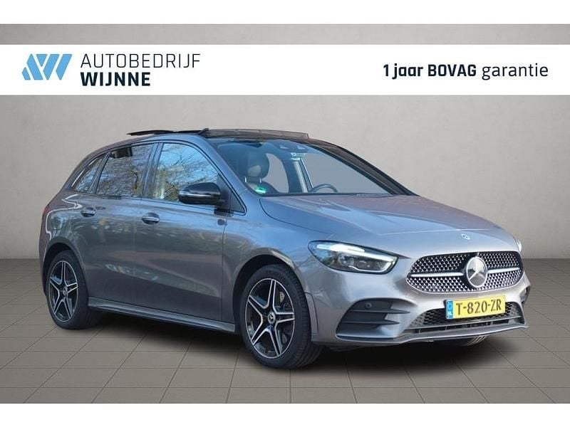 Grijs Occasion 2023 Mercedes E250 AMG line MPV | € 35.950 (Eerlijke prijs) - Afbeelding 1/4