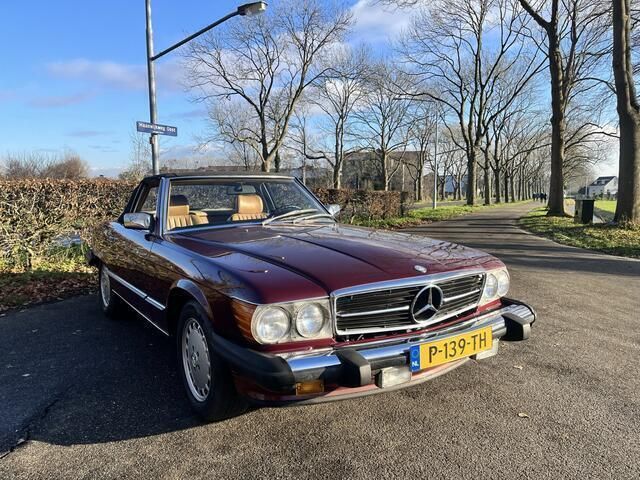 Rood Gebruikt 1988 Mercedes 560 | € 24.900 - Afbeelding 1/4