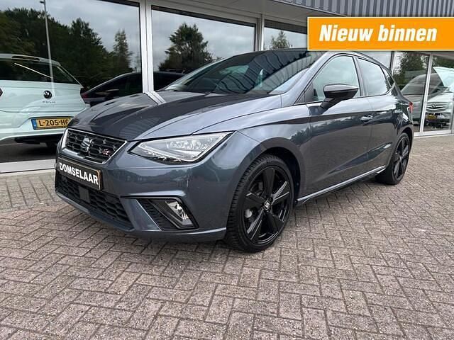 Grijs Gebruikt 2021 Seat Ibiza Business Hatchback | € 19.945 (Eerlijke prijs) - Afbeelding 1/4