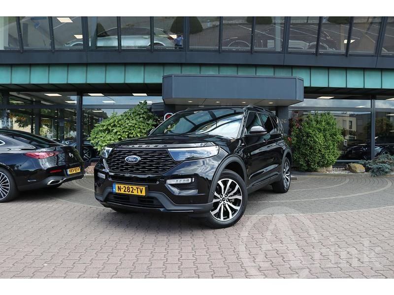 Zwart, metallic lak Gebruikt 2022 Ford Explorer ST-Line SUV | € 46.950 (Goede deal) - Afbeelding 1/4
