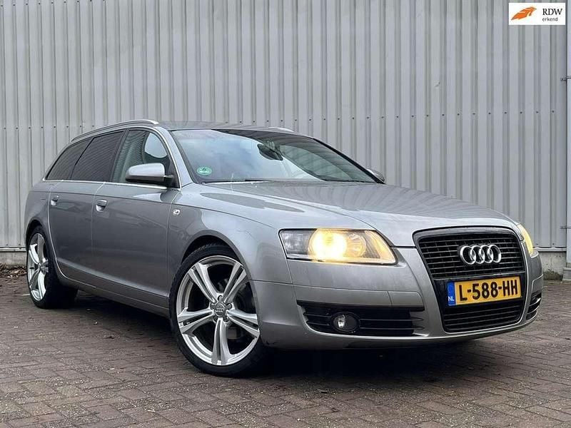 Grijs (metallic) Occasion 2005 Audi A6 Stationwagen | € 3.950 (Goede deal) - Afbeelding 1/4