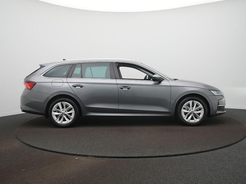 Occasion Skoda Octavia Selection 2026 Grijs Stationwagen