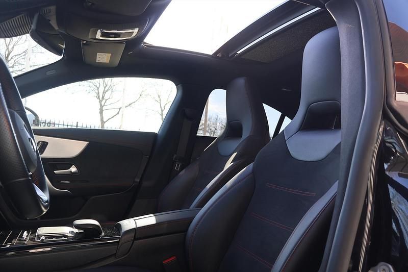 Occasion Mercedes CLA180 AMG line 136 PK (100 kW) 2021 Zwart (metallic) Sedan