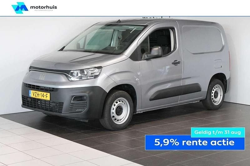 Grijs Gebruikt 2023 Fiat Doblò MPV | € 17.970 (Iets duurder) - Afbeelding 1/4