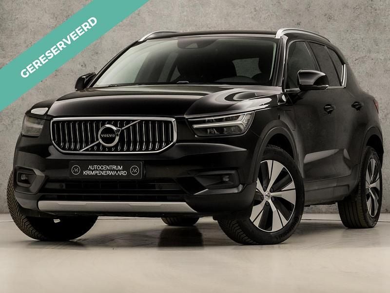 Zwart Gebruikt 2021 Volvo XC40 Inscription SUV | € 25.445 (Goede deal) - Afbeelding 1/4