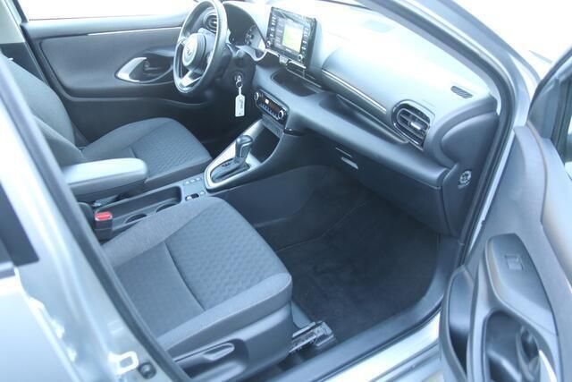 Occasion Toyota Yaris Active 92 PK (67 kW) 2022 Grijs Hatchback