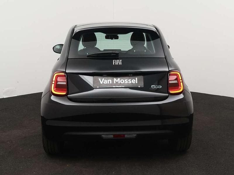 Occasion Fiat 500e 86 kW (118 PK) 2024 Zwart Hatchback