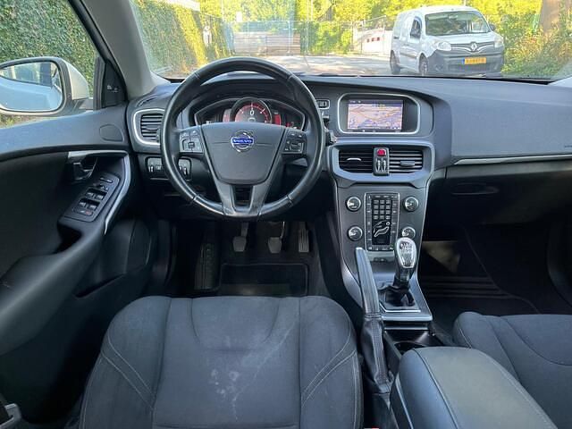 Occasion Volvo V40 Kinetic 114 PK (83 kW) 2012 Wit Stationwagen