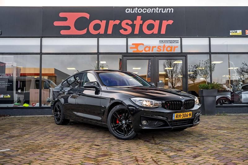 Zwart Occasion 2015 BMW 320 Luxury Line Hatchback | € 11.950 (Eerlijke prijs) - Afbeelding 1/4