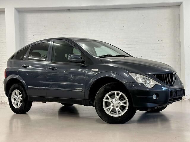Blauw Gebruikt 2011 Ssangyong Actyon MPV | € 4.900 - Afbeelding 1/4
