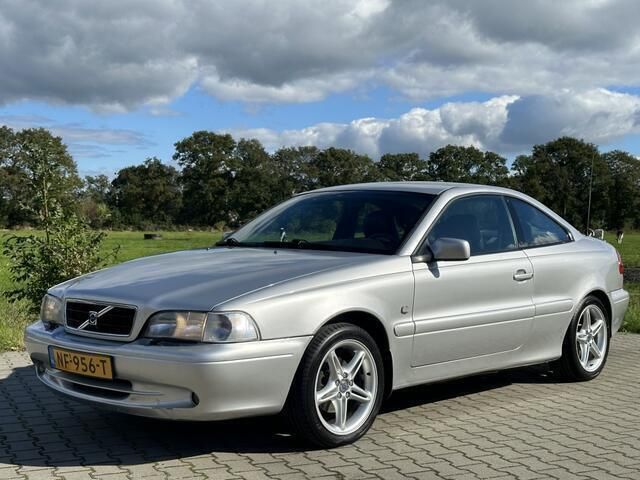 Grijs Gebruikt 2001 Volvo C70 Coupé | € 3.500 (Eerlijke prijs) - Afbeelding 1/4