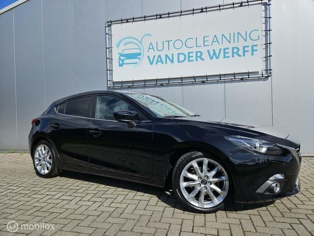 Zwart Gebruikt 2015 Mazda 3 Hatchback | € 12.850 (Eerlijke prijs) - Afbeelding 1/4