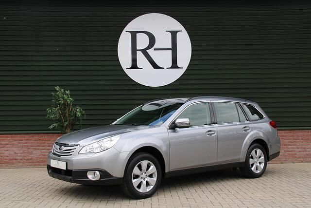 Grijs Gebruikt 2010 Subaru Outback SUV | € 14.940 - Afbeelding 1/4