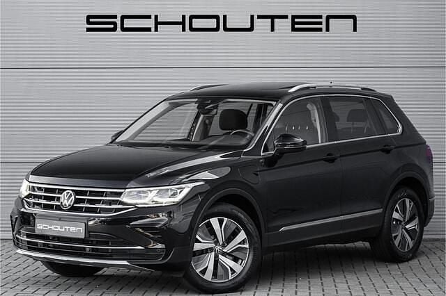 Zwart Gebruikt 2022 VW Tiguan Elegance SUV | € 32.900 (Goede deal) - Afbeelding 1/3