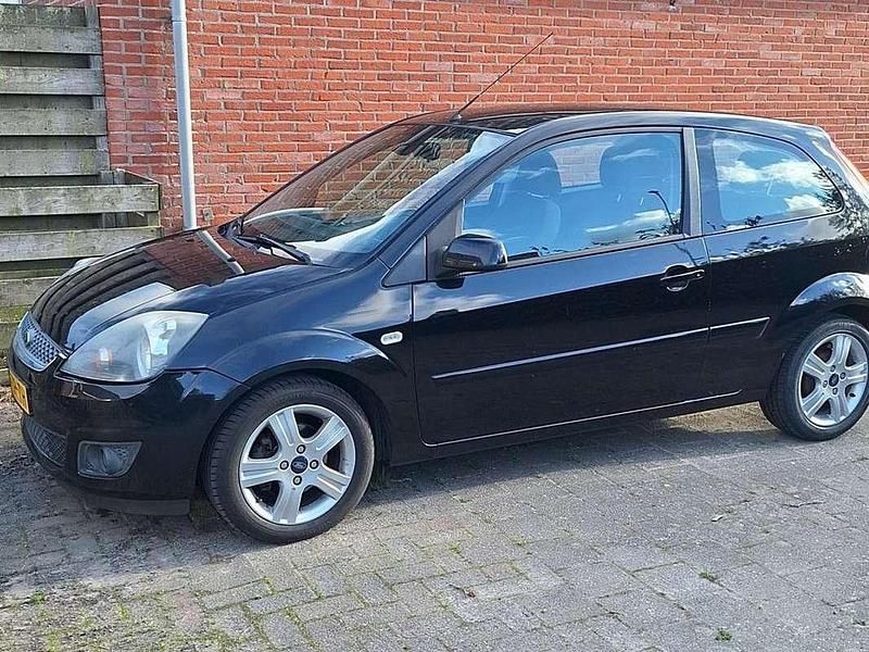 Occasion Ford Fiesta Futura 69 PK (50 kW) 2008 Zwart Hatchback
