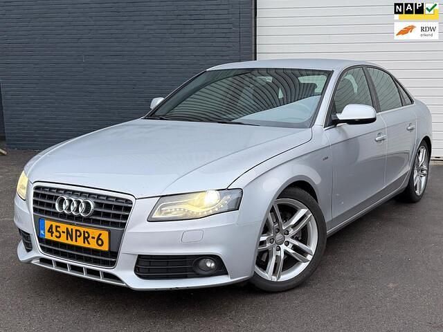 Grijs Occasion 2010 Audi A4 S-Line Sedan | € 6.450 (Eerlijke prijs) - Afbeelding 1/4