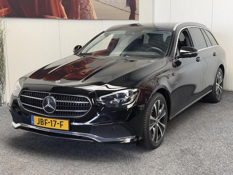 Occasion Mercedes E300 Avantgarde 211 PK (155 kW) 2021 Zwart, metallic lak Stationwagen