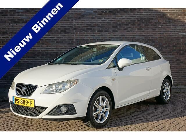 Wit Gebruikt 2009 Seat Ibiza SC Reference Hatchback | € 3.445 (Eerlijke prijs) - Afbeelding 1/4