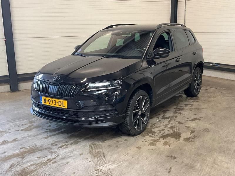 Zwart Gebruikt 2021 Skoda Karoq Business Line SUV | € 26.745 (Eerlijke prijs) - Afbeelding 1/4