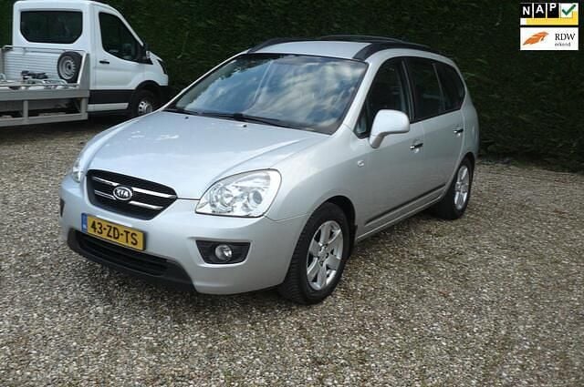 Grijs Gebruikt 2008 Kia Carens 2 MPV | € 1.750 (Goede deal) - Afbeelding 1/4