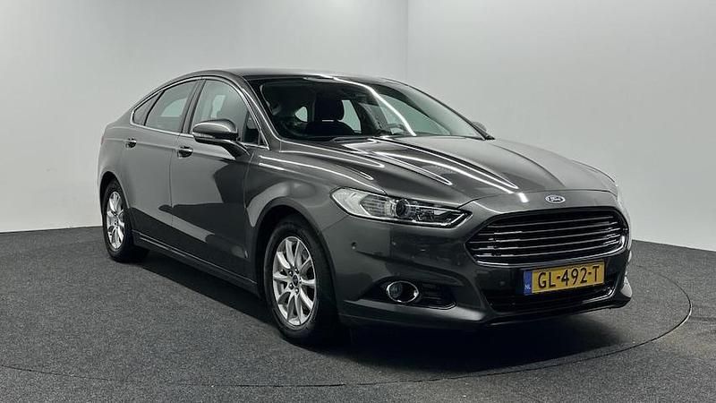 Occasion Ford Mondeo Titanium 2015 Grijs Hatchback